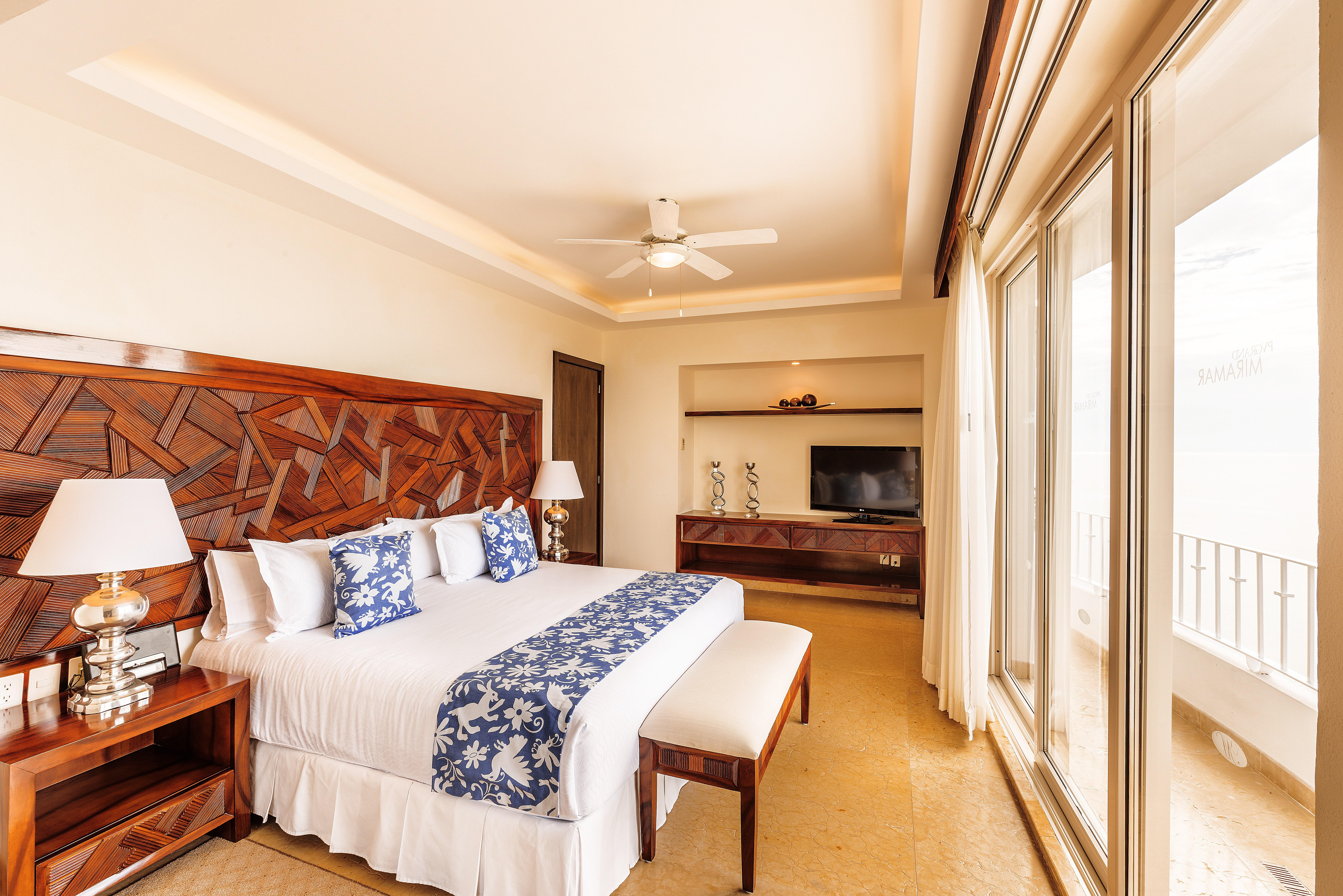 Grand Miramar All Luxury Suites & Residences (Adults Only) Пуэрто-Вальярта Экстерьер фото