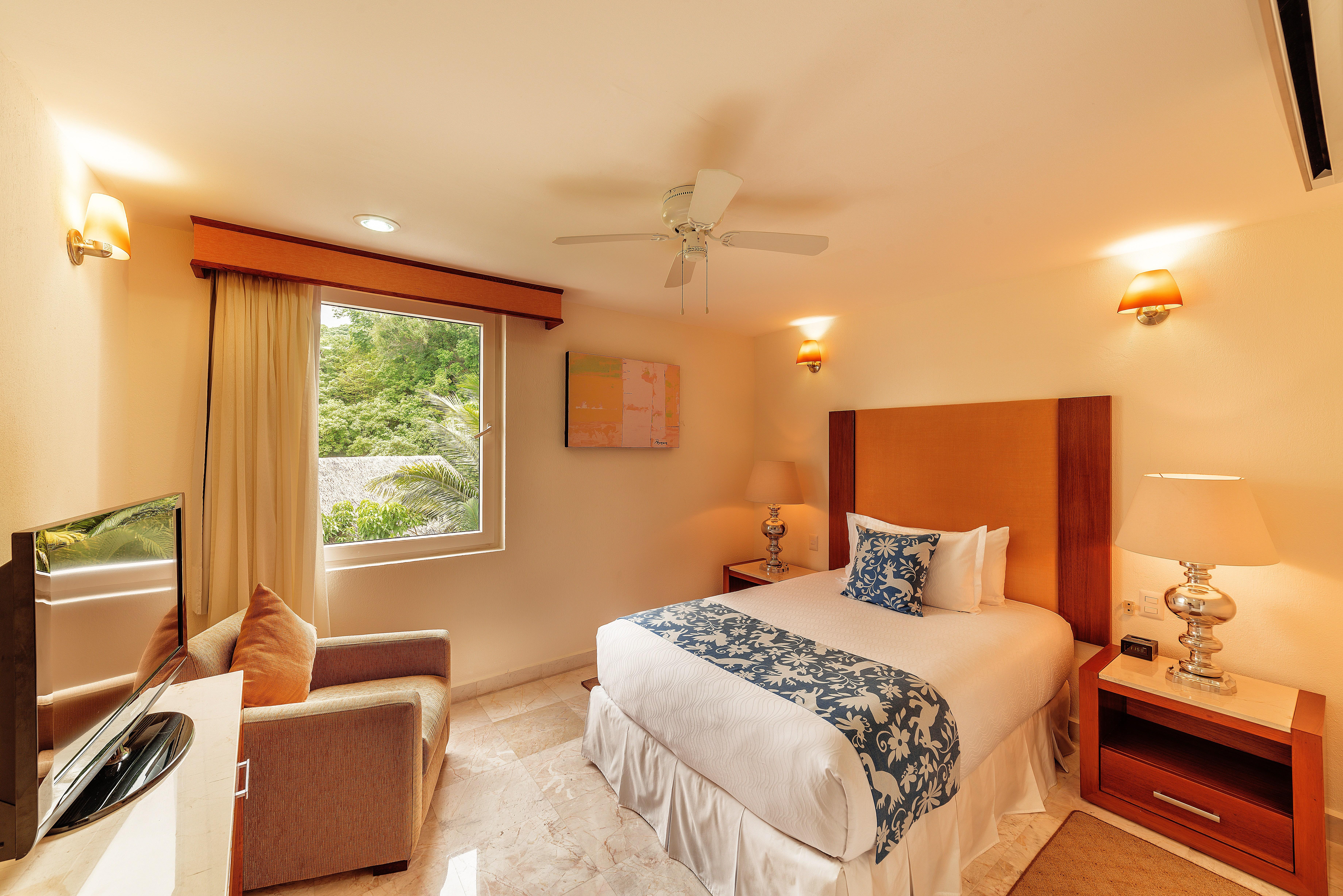 Grand Miramar All Luxury Suites & Residences (Adults Only) Пуэрто-Вальярта Экстерьер фото