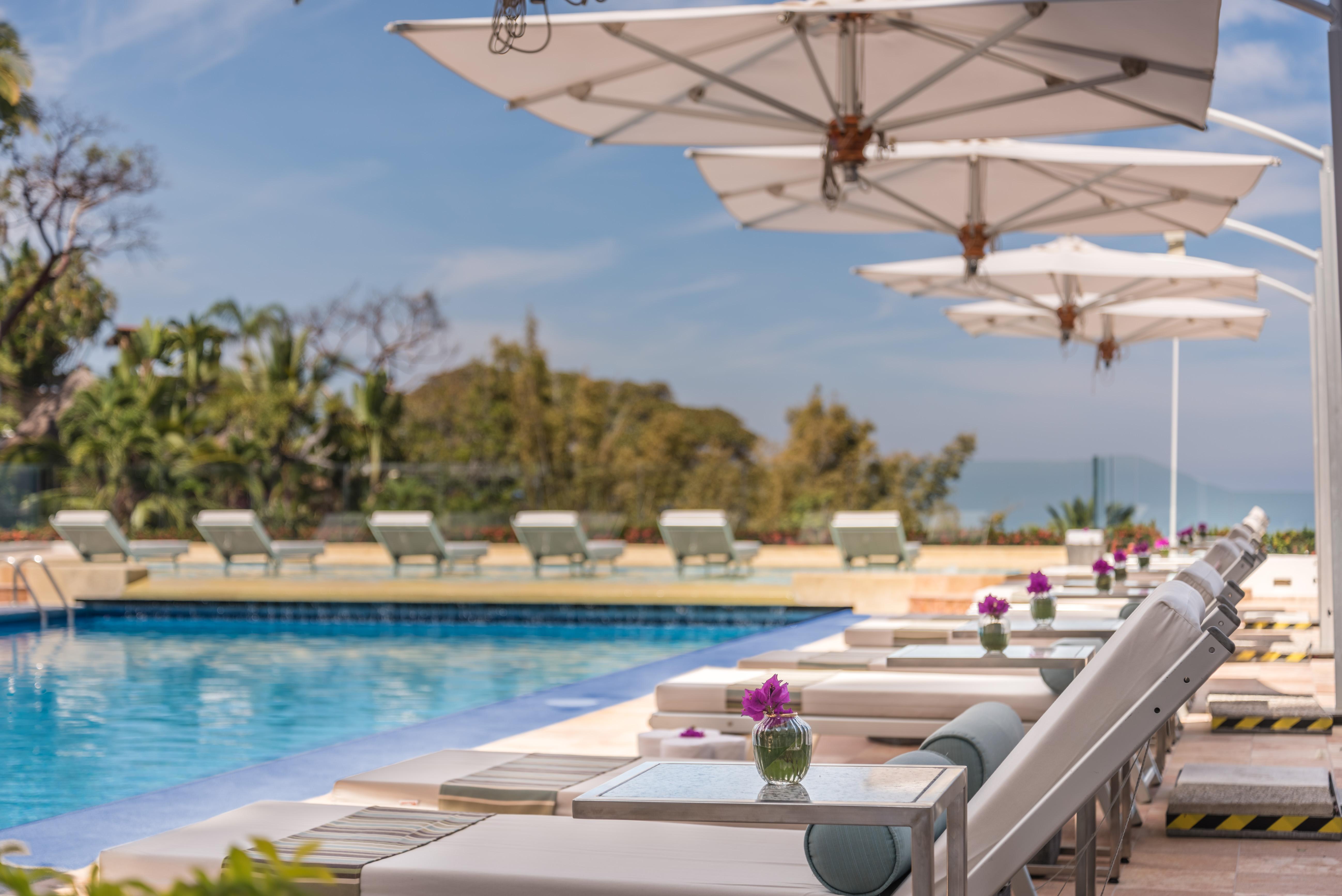 Grand Miramar All Luxury Suites & Residences (Adults Only) Пуэрто-Вальярта Экстерьер фото