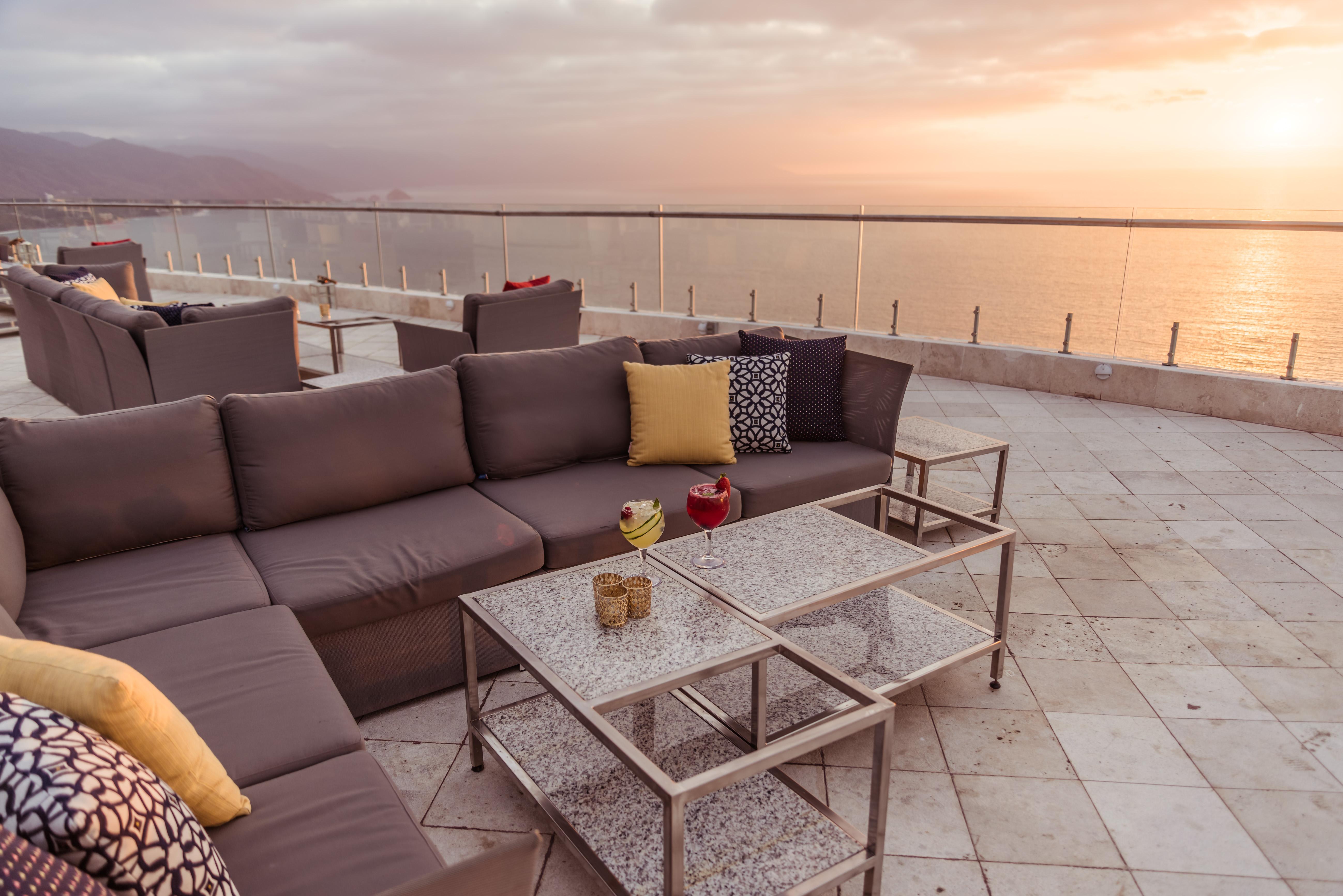 Grand Miramar All Luxury Suites & Residences (Adults Only) Пуэрто-Вальярта Экстерьер фото