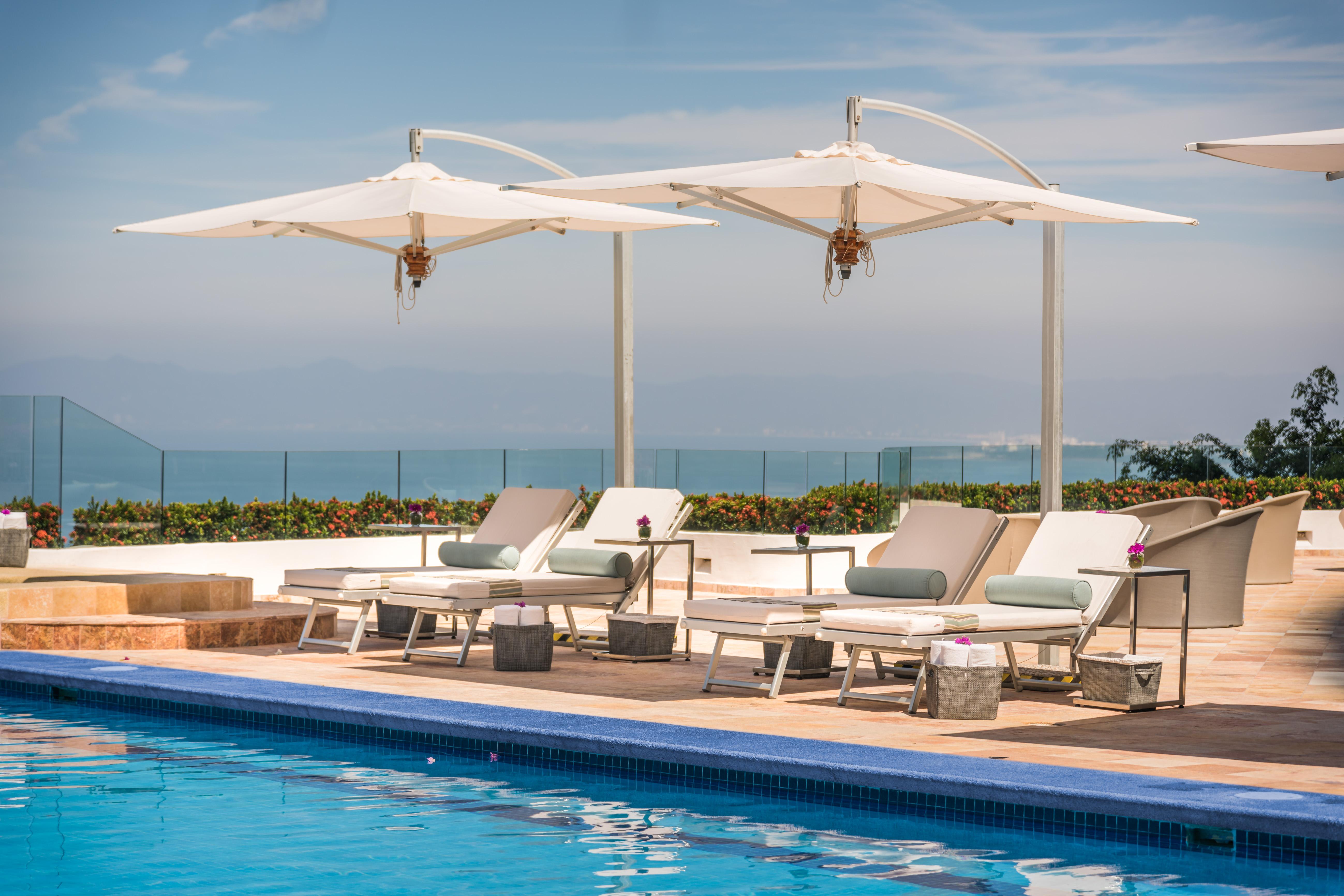 Grand Miramar All Luxury Suites & Residences (Adults Only) Пуэрто-Вальярта Экстерьер фото