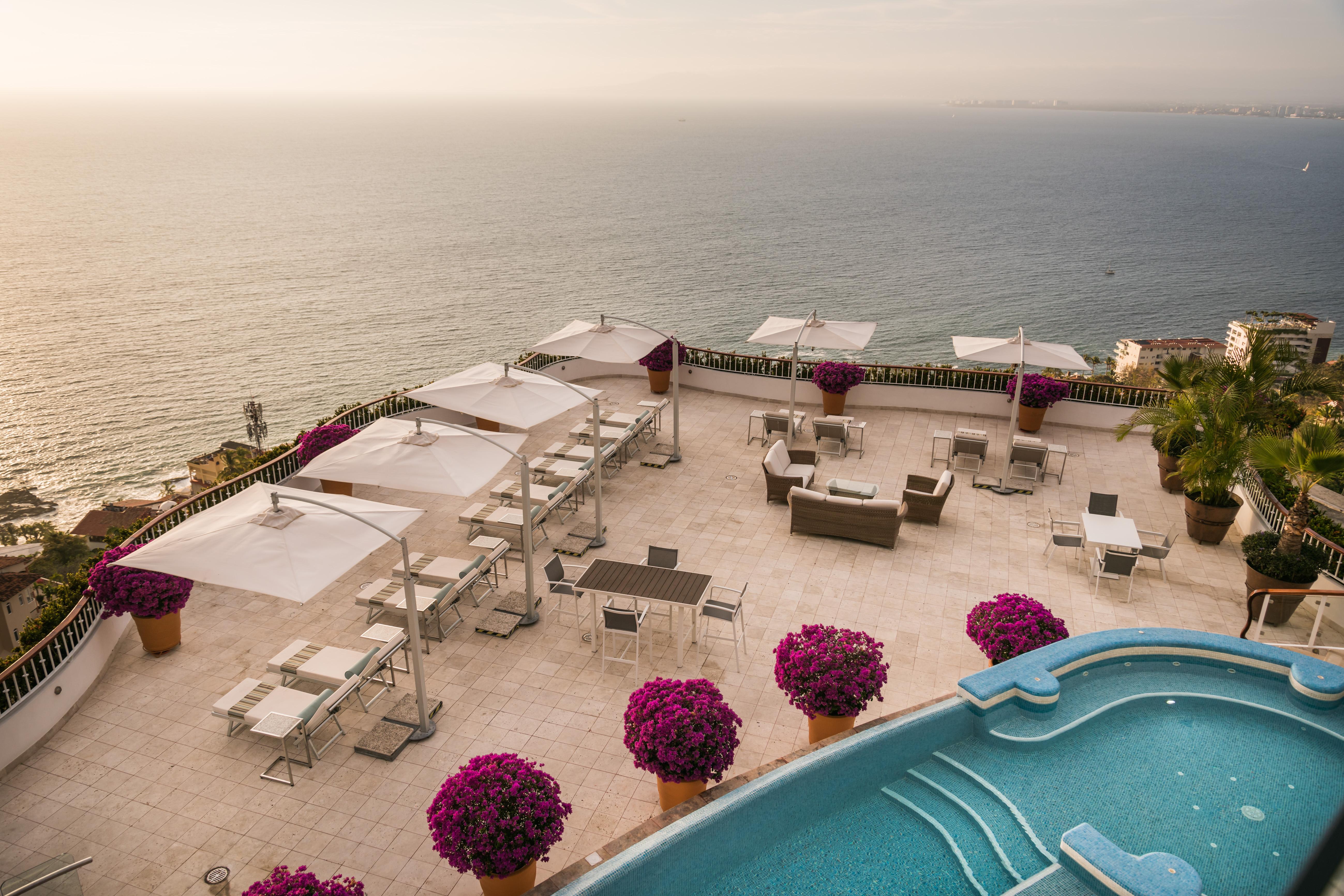 Grand Miramar All Luxury Suites & Residences (Adults Only) Пуэрто-Вальярта Экстерьер фото