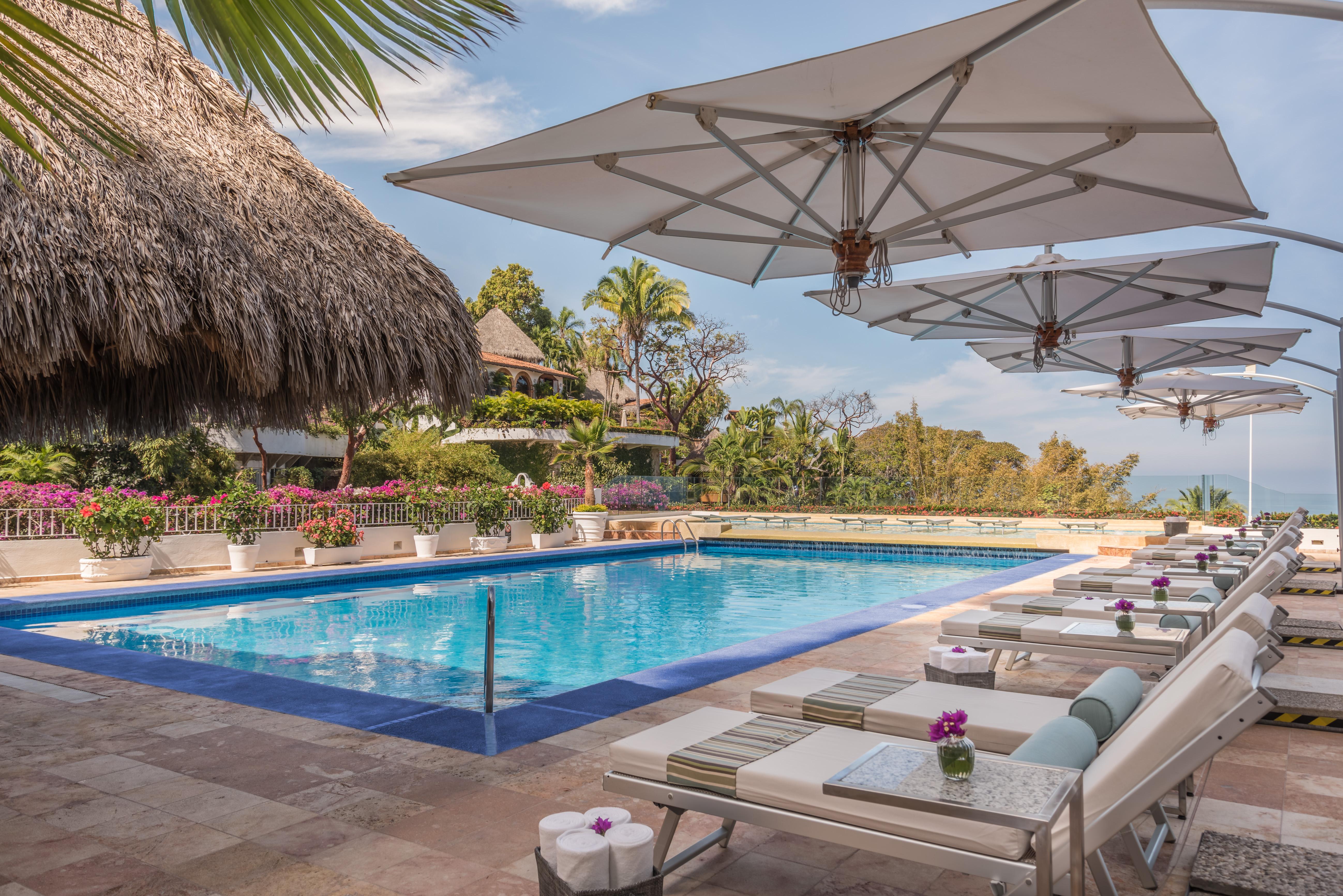 Grand Miramar All Luxury Suites & Residences (Adults Only) Пуэрто-Вальярта Экстерьер фото