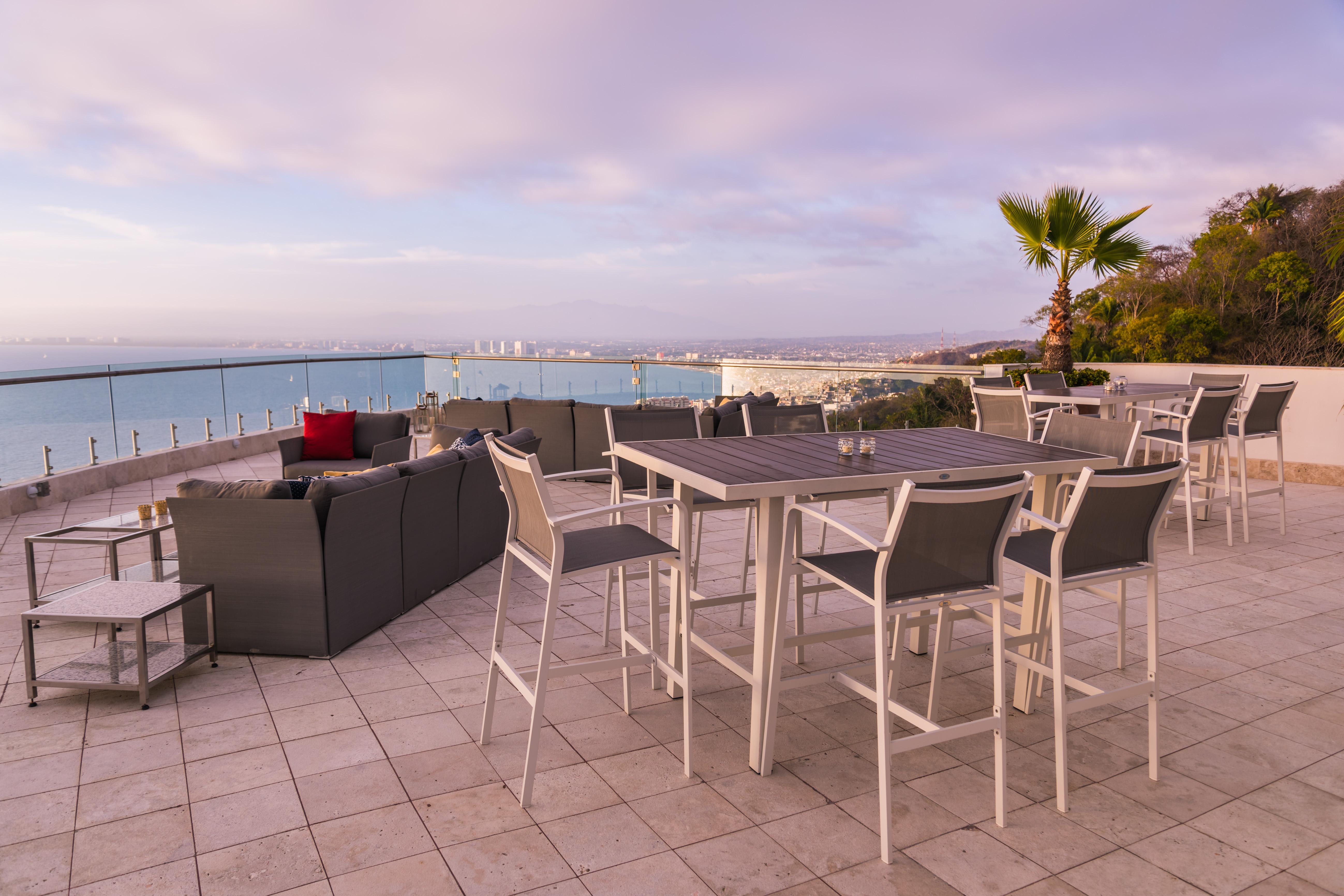 Grand Miramar All Luxury Suites & Residences (Adults Only) Пуэрто-Вальярта Экстерьер фото