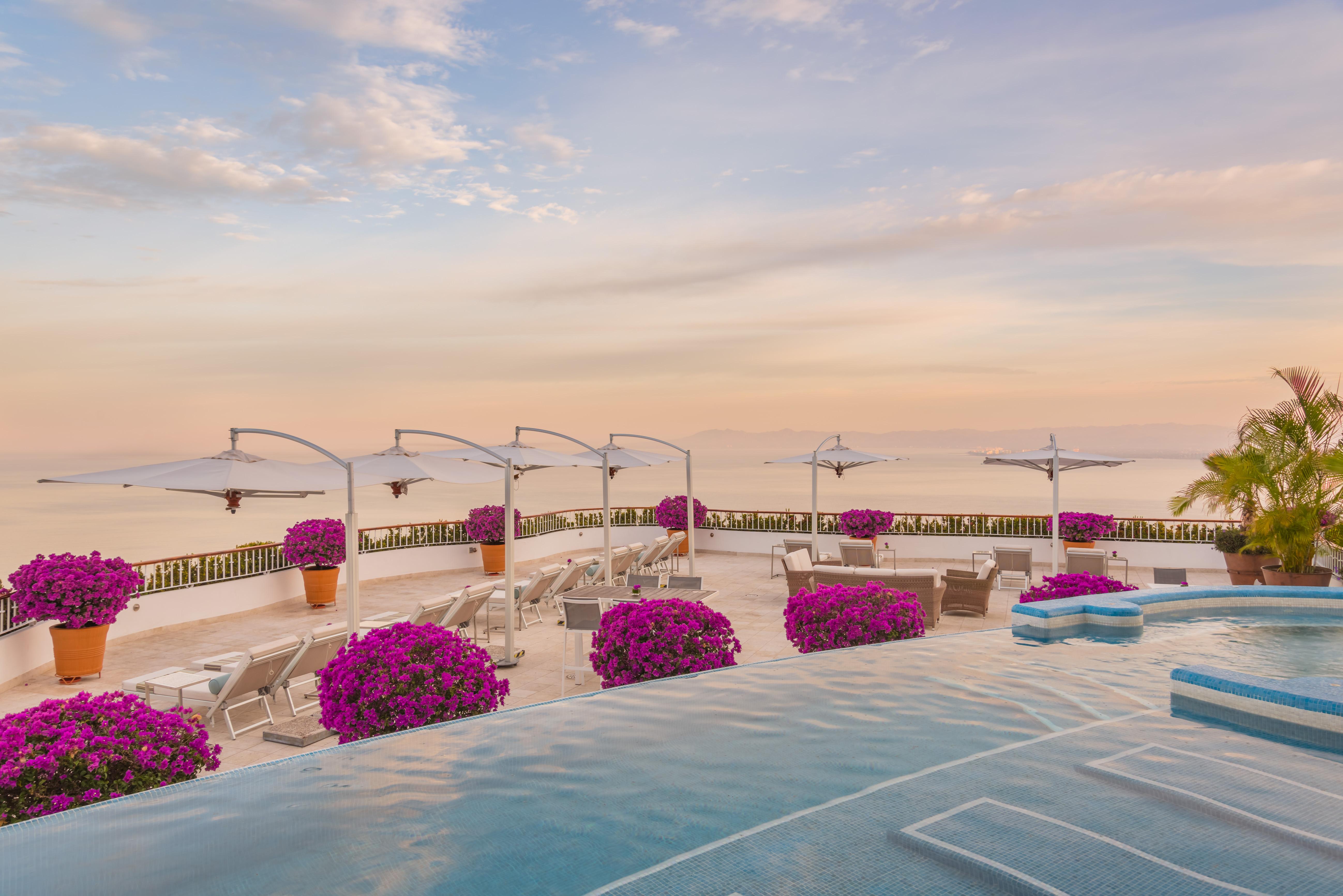 Grand Miramar All Luxury Suites & Residences (Adults Only) Пуэрто-Вальярта Экстерьер фото