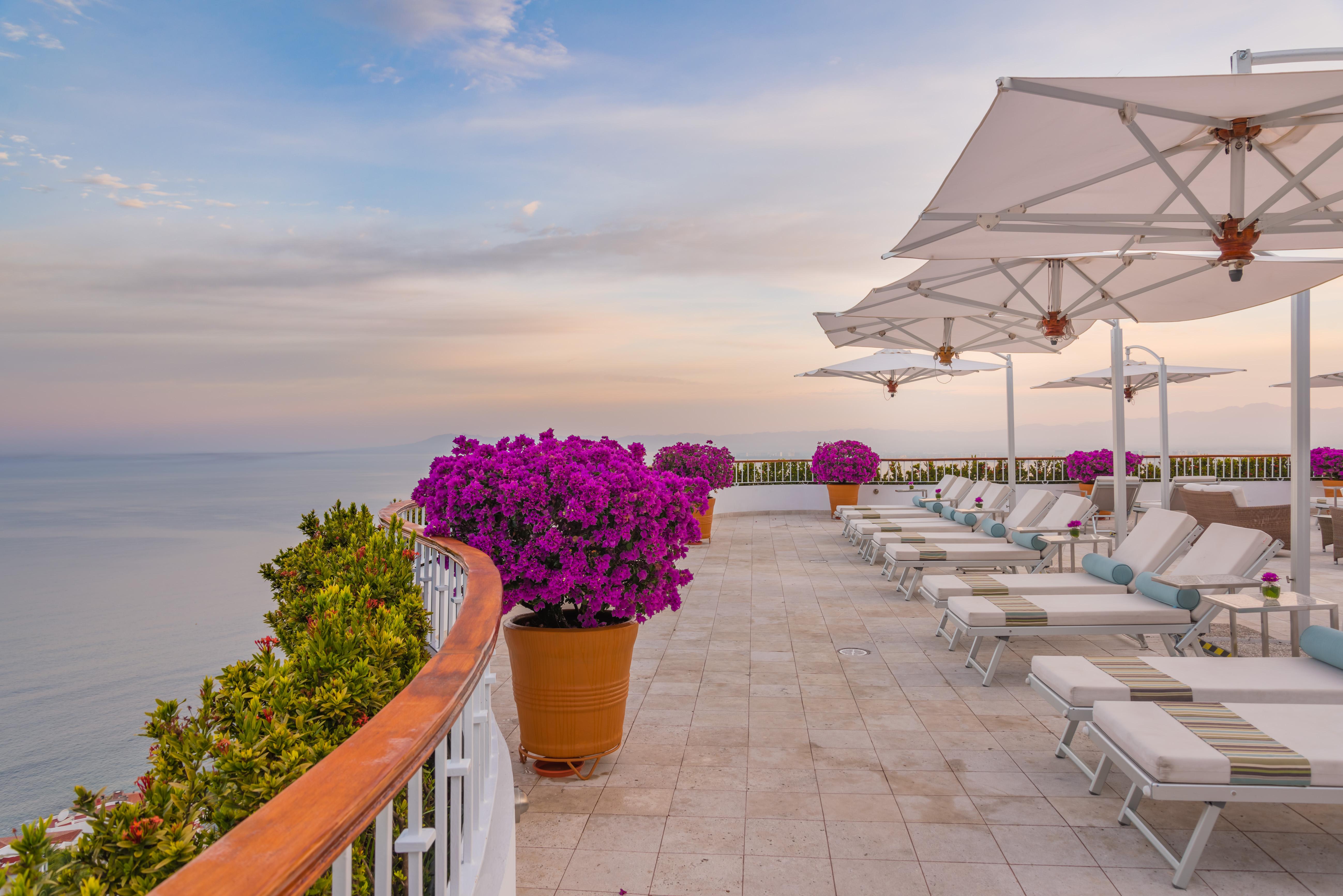 Grand Miramar All Luxury Suites & Residences (Adults Only) Пуэрто-Вальярта Экстерьер фото