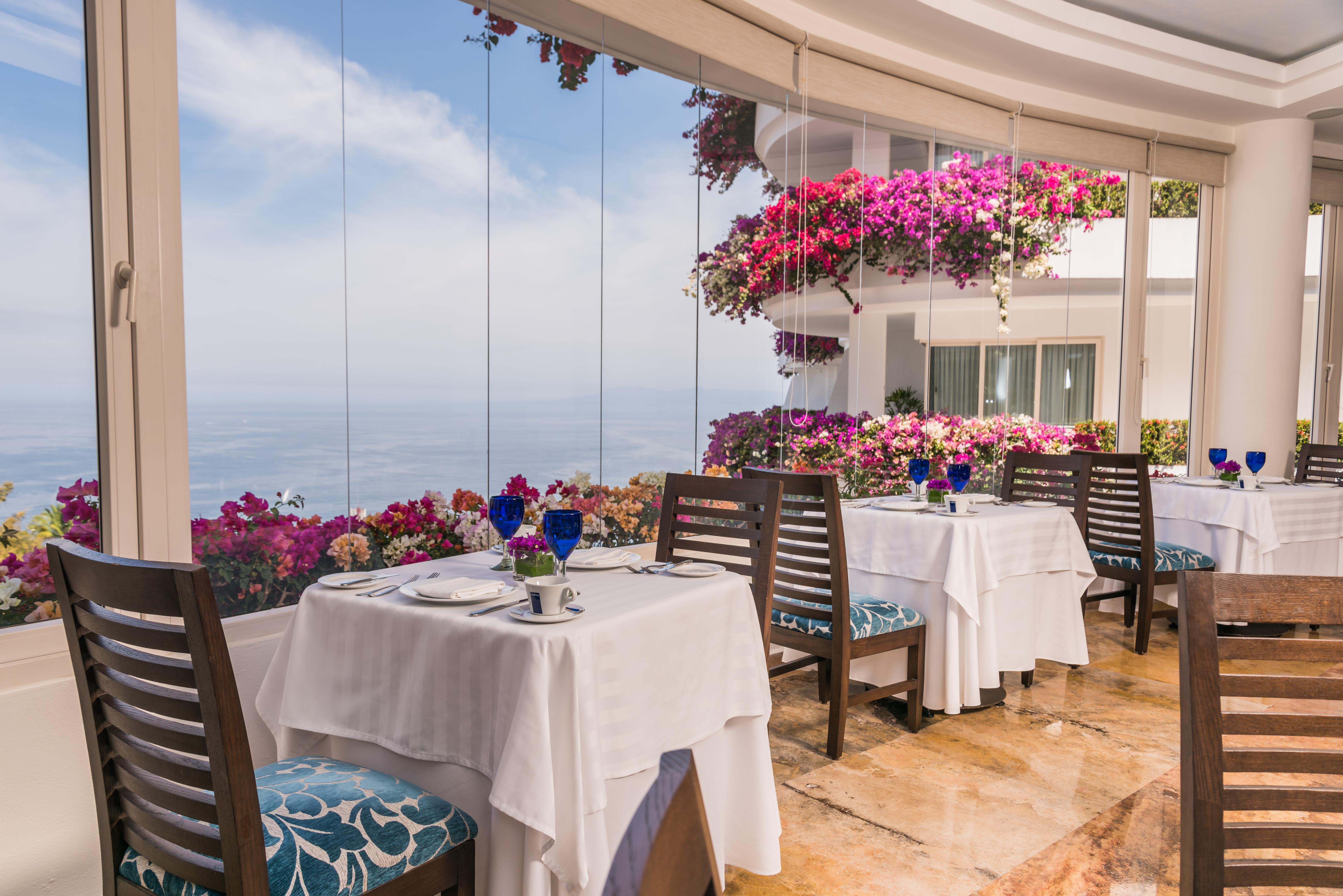 Grand Miramar All Luxury Suites & Residences (Adults Only) Пуэрто-Вальярта Экстерьер фото