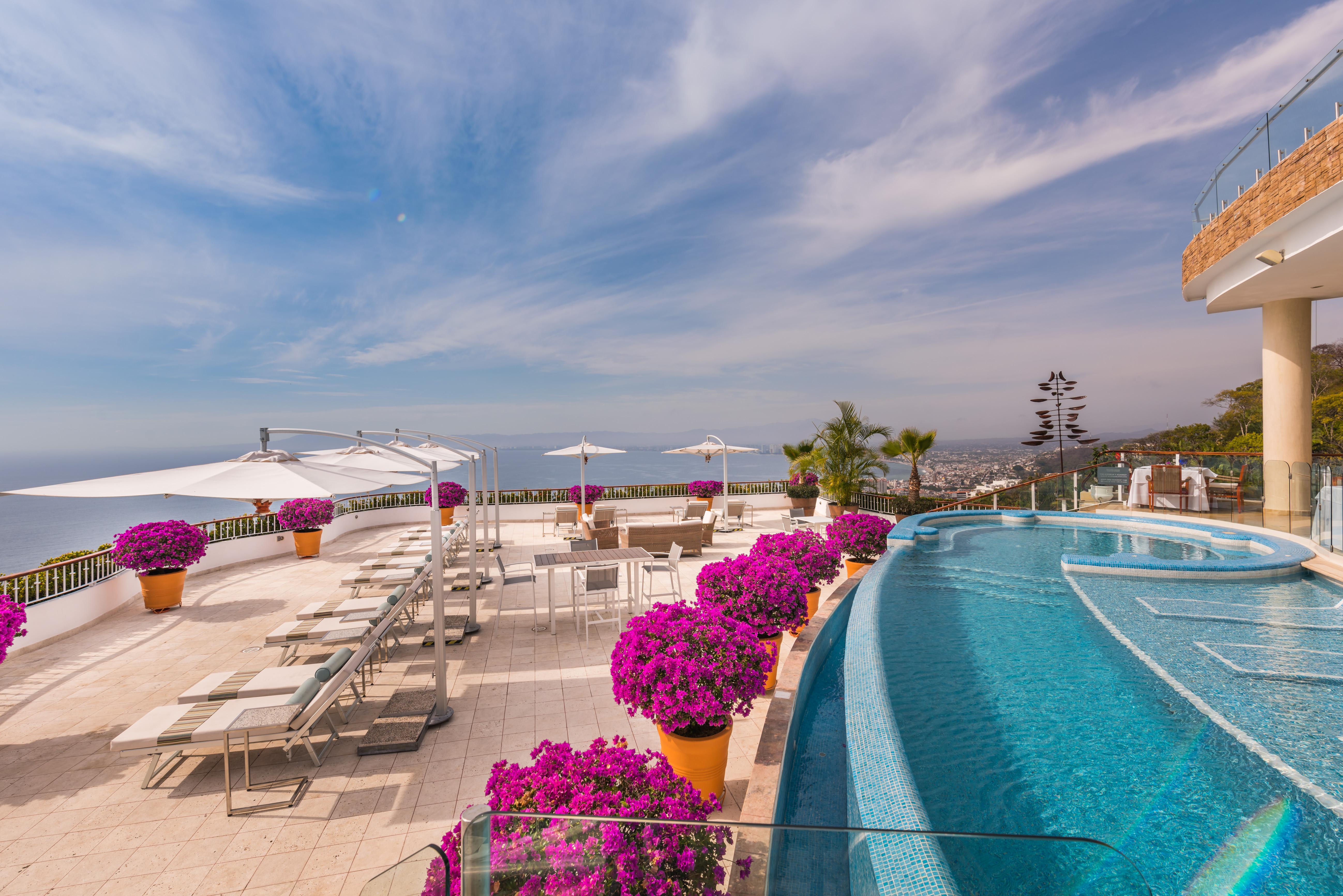 Grand Miramar All Luxury Suites & Residences (Adults Only) Пуэрто-Вальярта Экстерьер фото