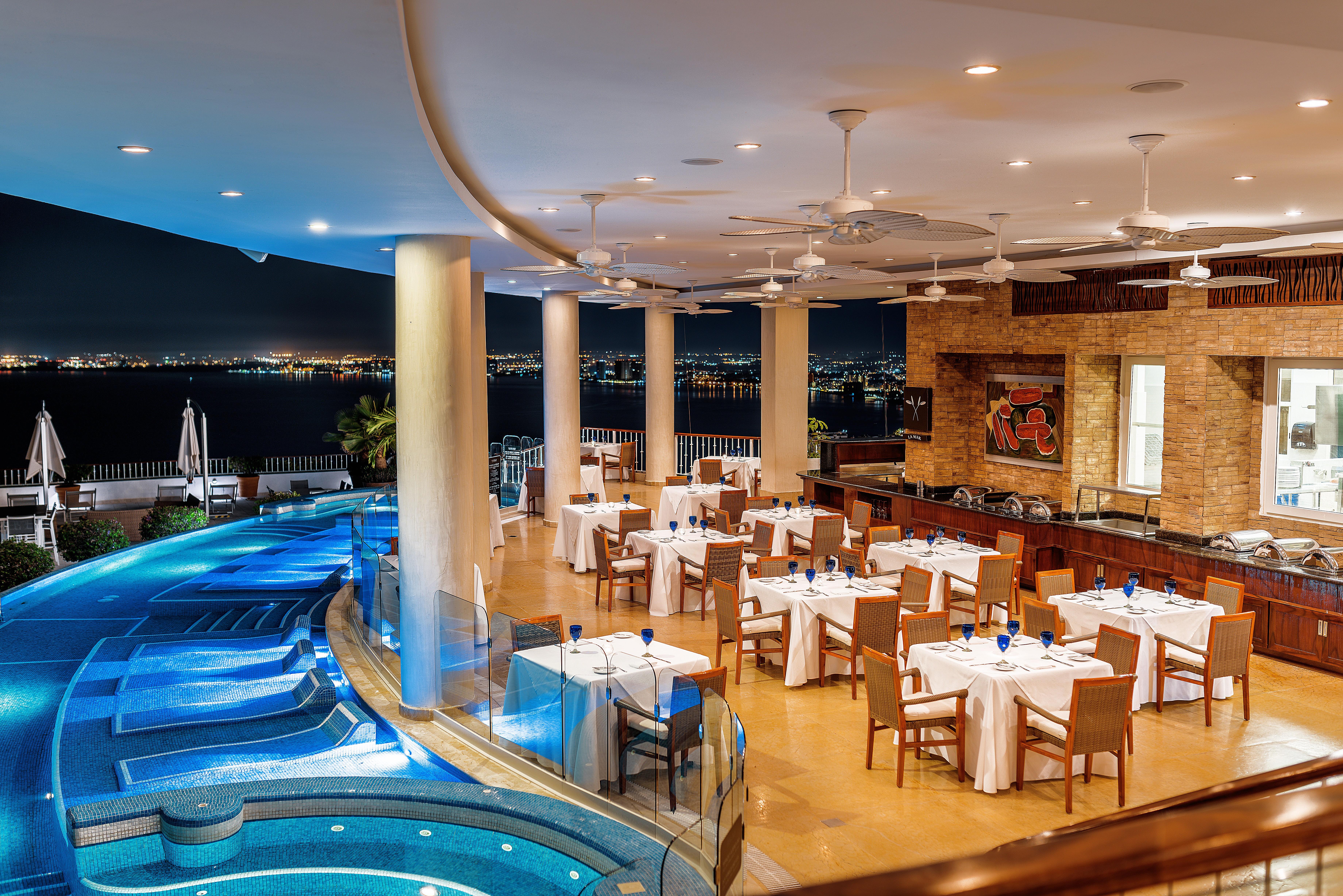 Grand Miramar All Luxury Suites & Residences (Adults Only) Пуэрто-Вальярта Экстерьер фото
