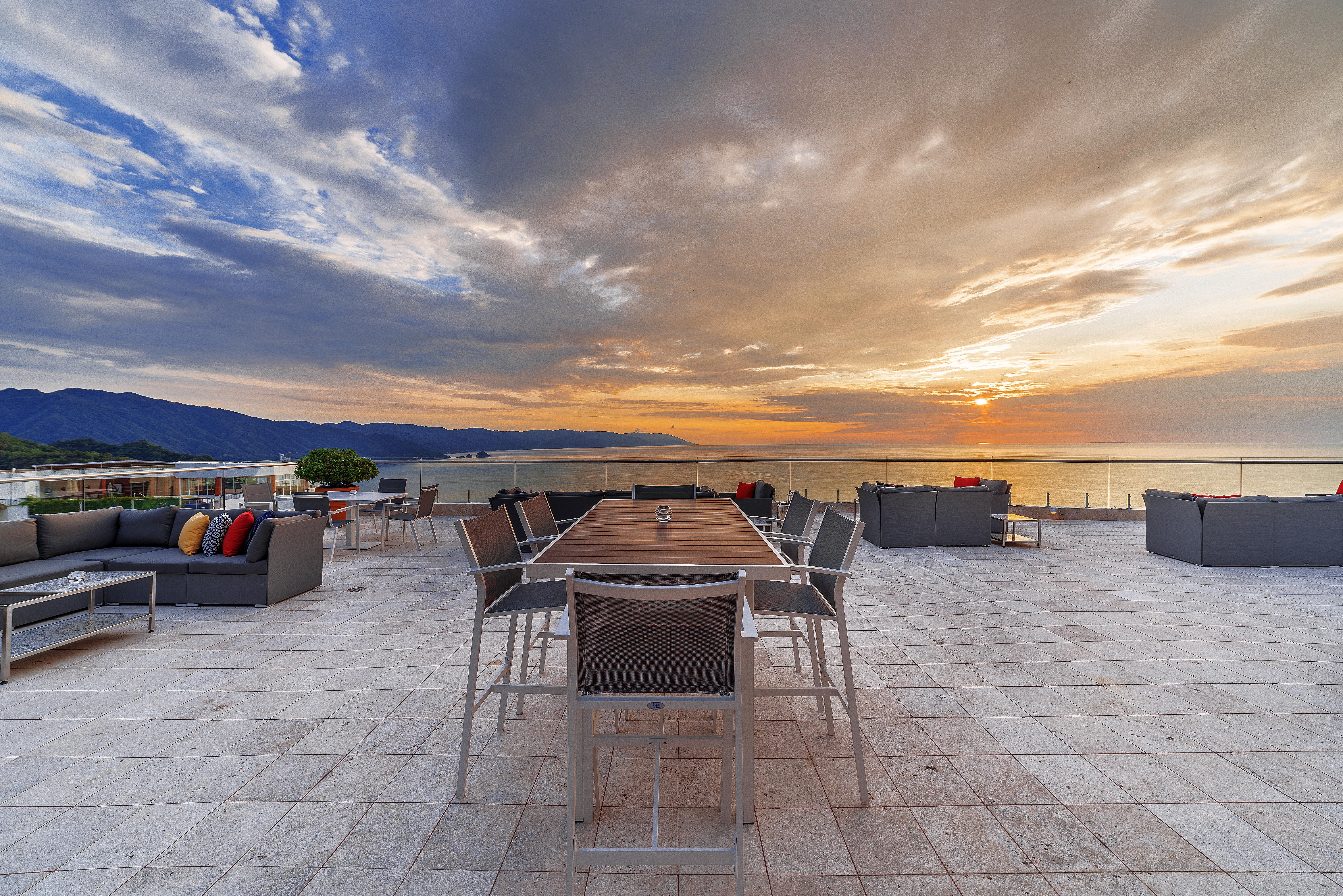 Grand Miramar All Luxury Suites & Residences (Adults Only) Пуэрто-Вальярта Экстерьер фото